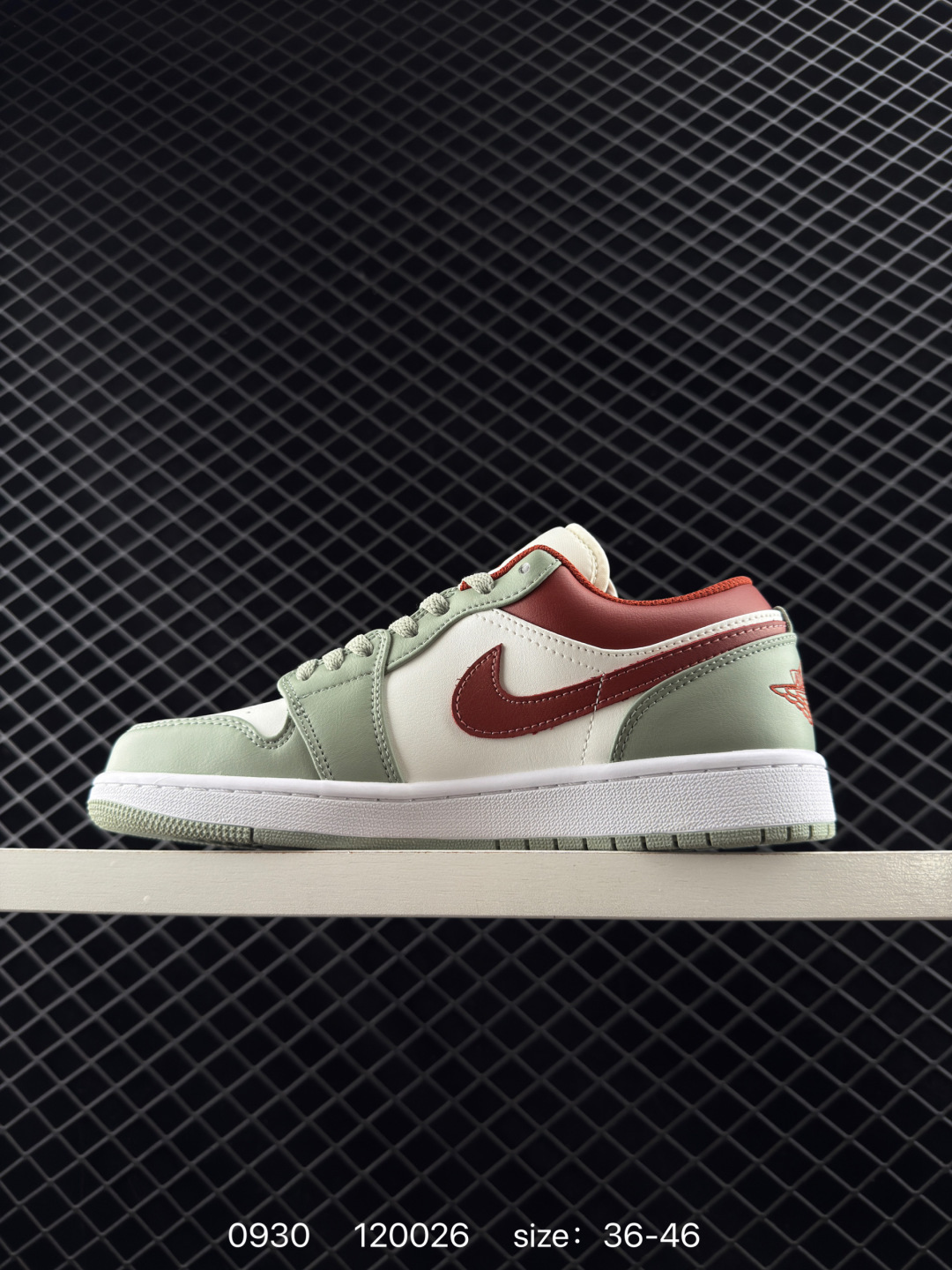 Nike Wmns Air Jordan 1 Low GS”Team Gold“